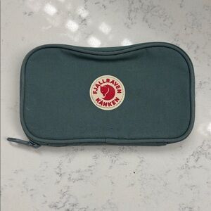 Fjallraven Kånken Travel Wallet
